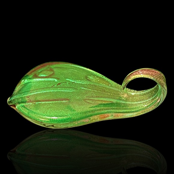 Beautiful Dichroic Green, Black & Copper Pendant - Picture 3 of 3